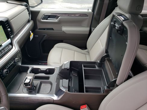 New 2026 Chevrolet Silverado 1500 LTZ w/ LTZ Premium Package AWD/4WD image 27