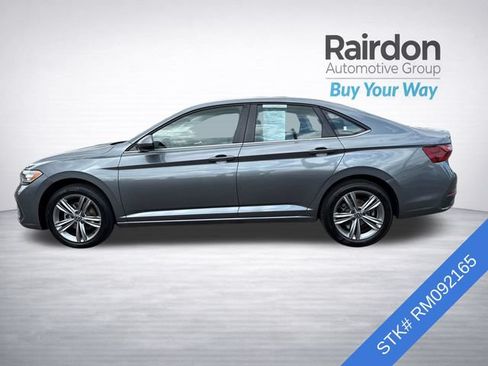 Used 2024 Volkswagen Jetta SE FWD image 4