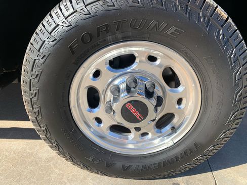 Used 2003 GMC Sierra 2500 SLT w/ SLT Preferred Equipment Group image 11