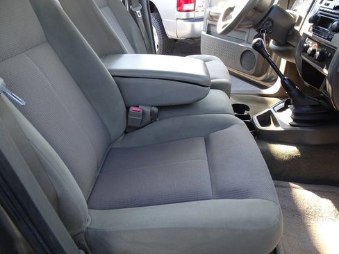 Used 2006 Dodge Dakota SLT w/ SLT Value Group image 16