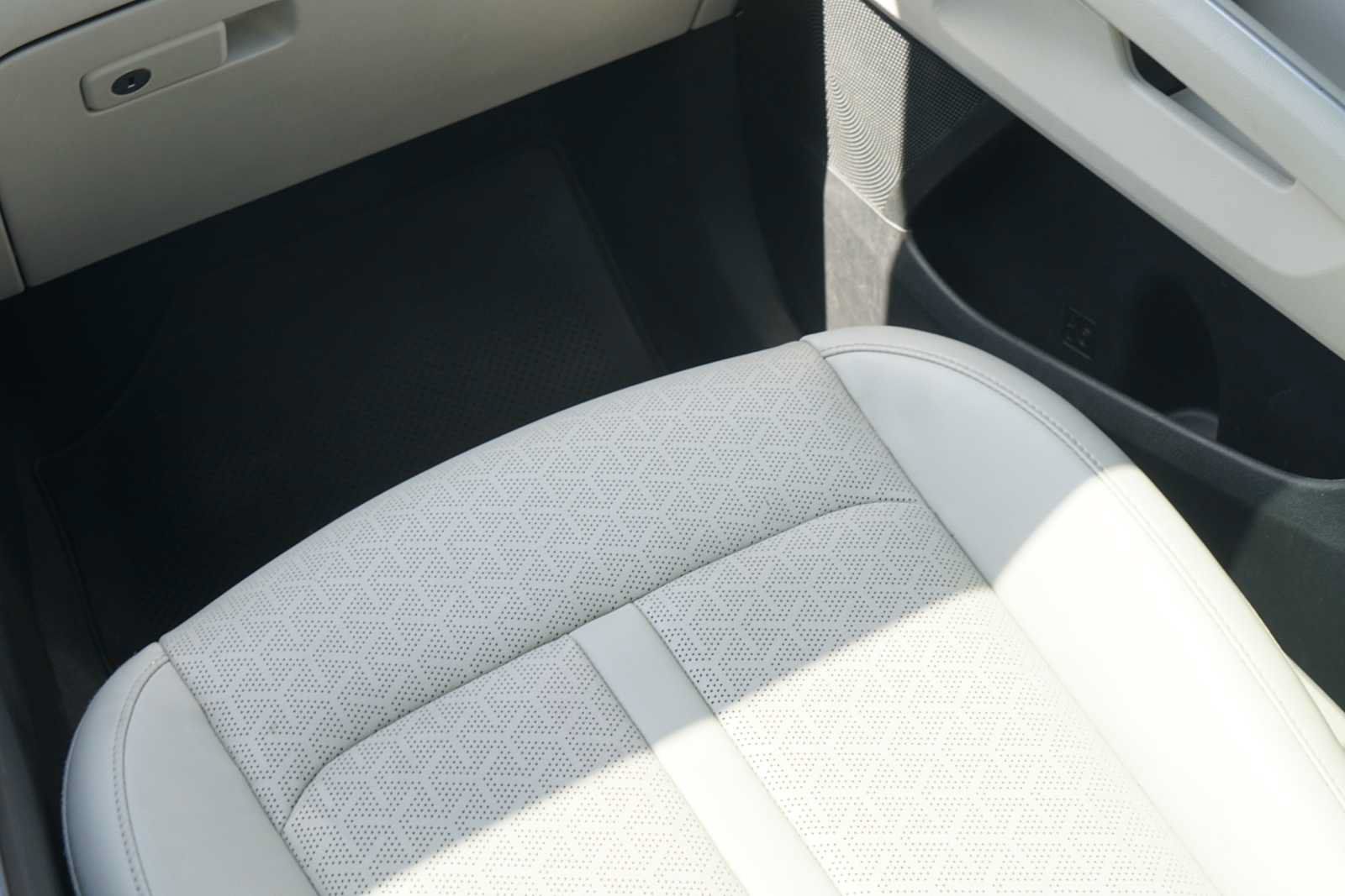 Certified 2022 Kia Sorento S w/ Panoramic Sunroof Package FWD image 25