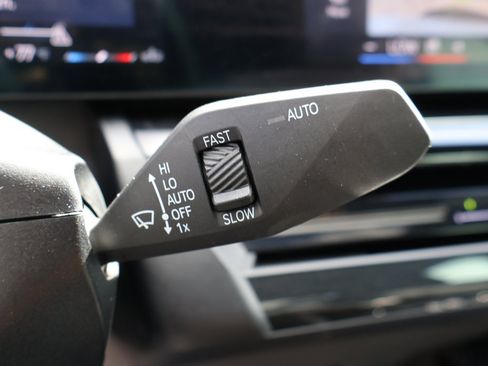 Used 2024 BMW 530i xDrive 530i xDrive w/ Premium Package image 46