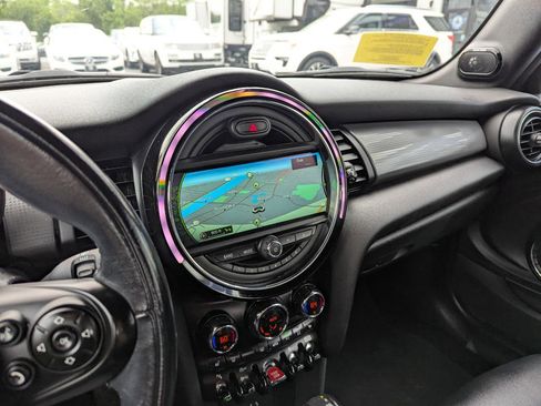 Used 2018 MINI Cooper Convertible FWD image 20