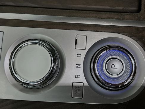 Used 2024 Genesis GV80 2.5T image 20