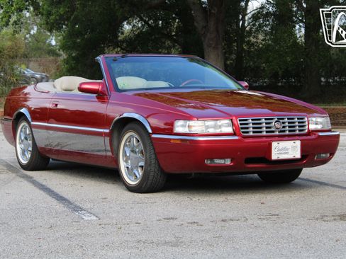 Used 2000 Cadillac Eldorado ESC w/ Comfort/Convenience Pkg image 12