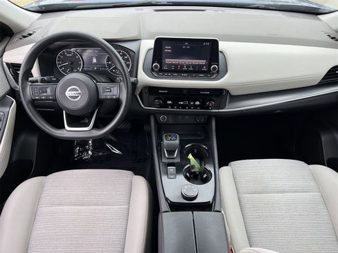 Certified 2021 Nissan Rogue SV image 9