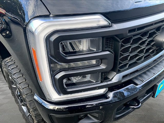 Used 2023 Ford F350 Lariat w/ Sport Appearance Package AWD/4WD image 32