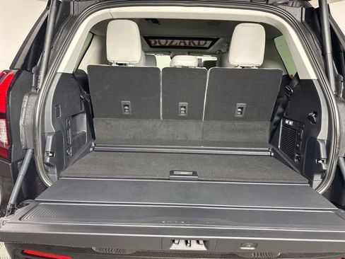 New 2025 Ford Expedition Active image 27