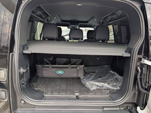 New 2026 Land Rover Defender 110 X-Dynamic SE AWD/4WD image 29