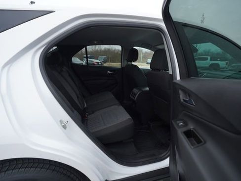 Used 2022 Chevrolet Equinox LT w/ Driver Convenience Package image 21