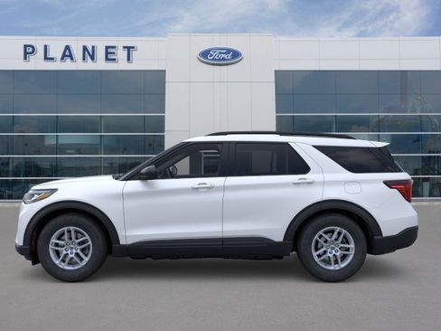 New 2026 Ford Explorer Active RWD image 3