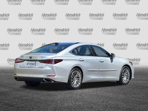 Used 2019 Lexus ES 350 Ultra Luxury w/ Accessory Package 2 FWD image 5