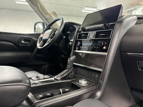 Used 2022 INFINITI QX80 Luxe w/ Cargo Package image 13