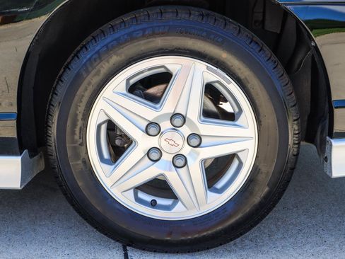 Used 2001 Chevrolet Monte Carlo SS w/ Preferred Equipment Group FWD image 18