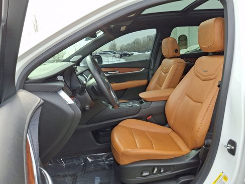 Used 2023 Cadillac XT5 Premium Luxury image 13