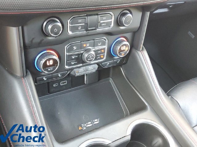 Used 2021 Chevrolet Tahoe RST w/ Luxury Package AWD/4WD image 27
