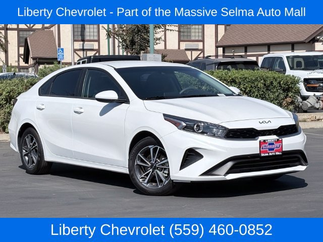 Used 2023 Kia Forte LXS FWD image 2
