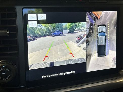 Used 2023 Ford F150 Lariat w/ Trailer Tow Package image 21