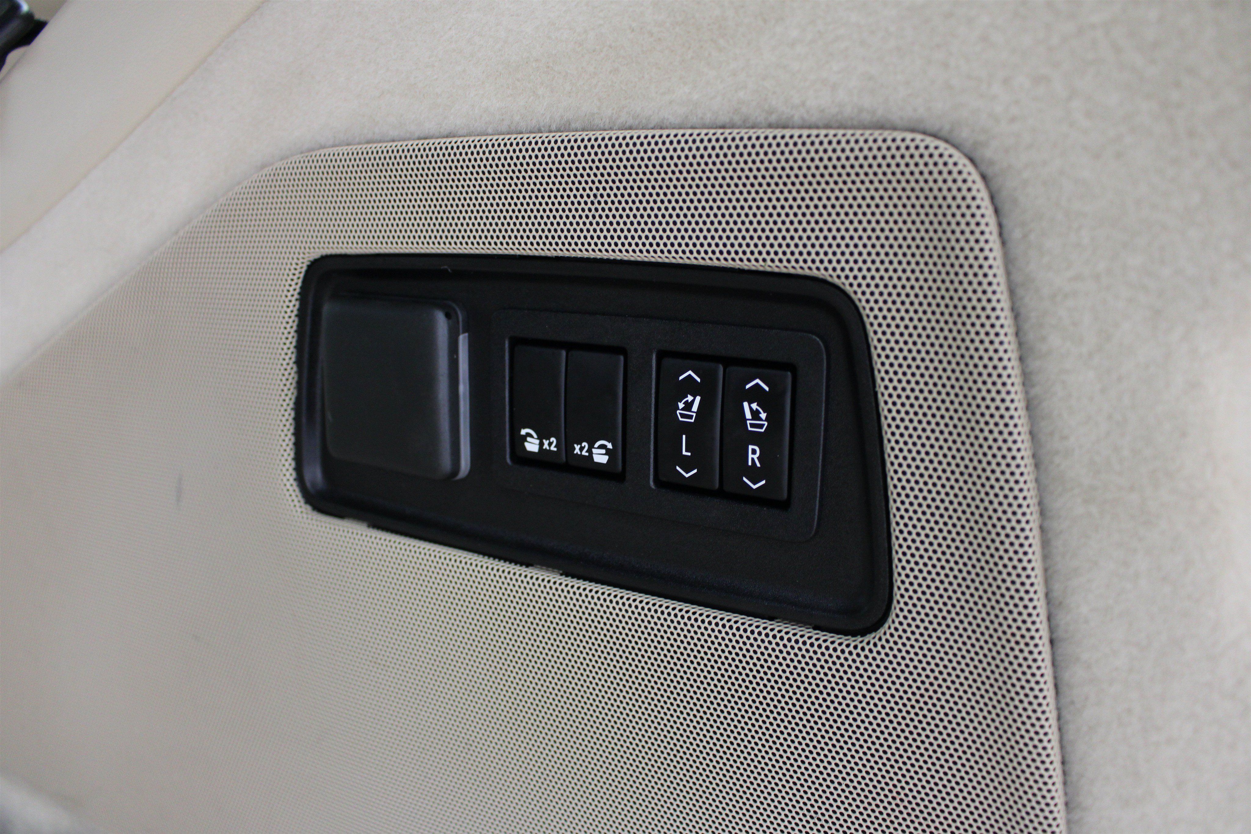 Used 2021 Cadillac Escalade Premium Luxury w/ Driver Assist Tech Package AWD/4WD image 26