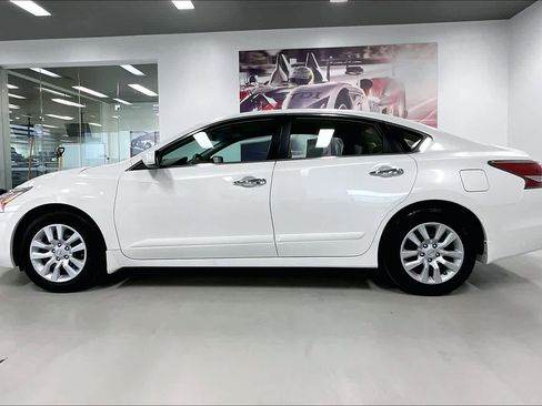 Used 2015 Nissan Altima 2.5 S w/ Power Driver Seat Package image 3
