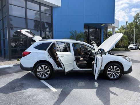 Used 2019 Subaru Outback 2.5i Touring AWD/4WD image 21
