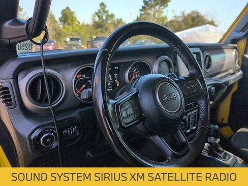 Used 2020 Jeep Wrangler Unlimited Freedom Edition image 7