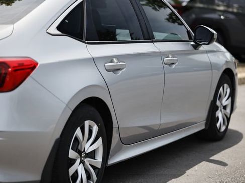Used 2023 Honda Civic LX image 8
