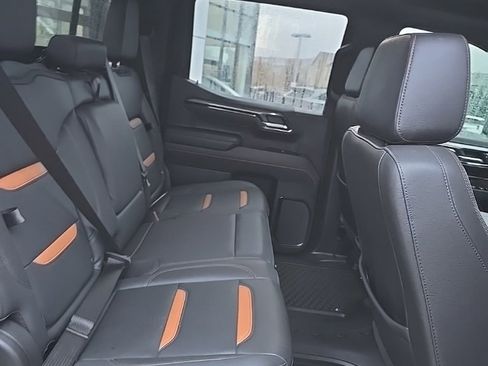 Used 2025 GMC Sierra 1500 AT4 w/ AT4 Premium Package image 11