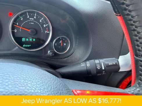 Used 2013 Jeep Wrangler Unlimited Rubicon AWD/4WD image 30