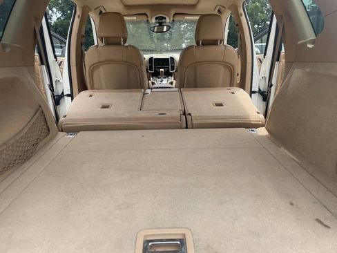 Used 2012 Porsche Cayenne AWD/4WD image 33