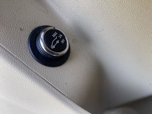 Used 2018 Cadillac XT5 FWD image 13