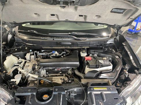 Used 2019 Nissan Rogue SV AWD/4WD image 25