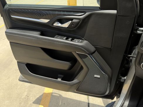 Used 2023 GMC Yukon Denali RWD image 24