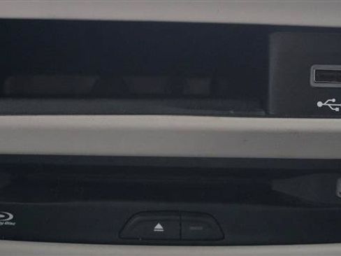 Used 2019 Chrysler Pacifica Touring-L Plus FWD image 20