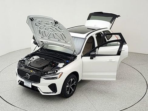 New 2026 Volvo XC60 B5 Core AWD/4WD image 13