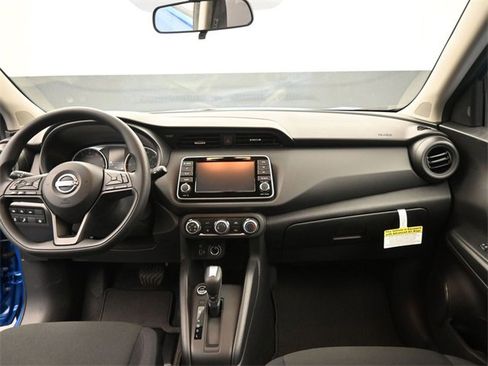 New 2025 Nissan Kicks Play S image 27