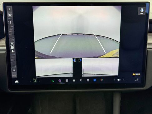 Used 2022 Tesla Model X image 30