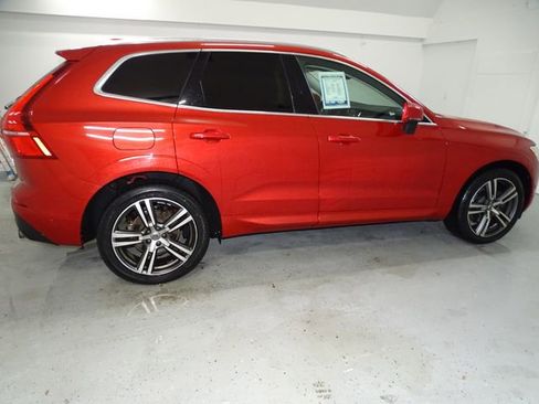 Used 2018 Volvo XC60 T5 Momentum w/ Vision Package image 23