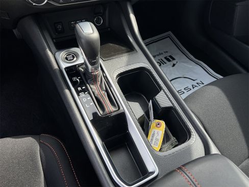 Certified 2025 Nissan Sentra SR image 17
