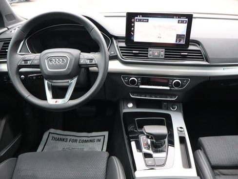 Used 2025 Audi Q5 e Prestige image 12