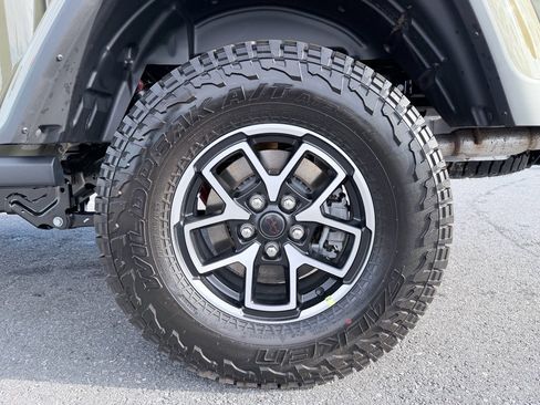 New 2026 Jeep Gladiator Rubicon image 32