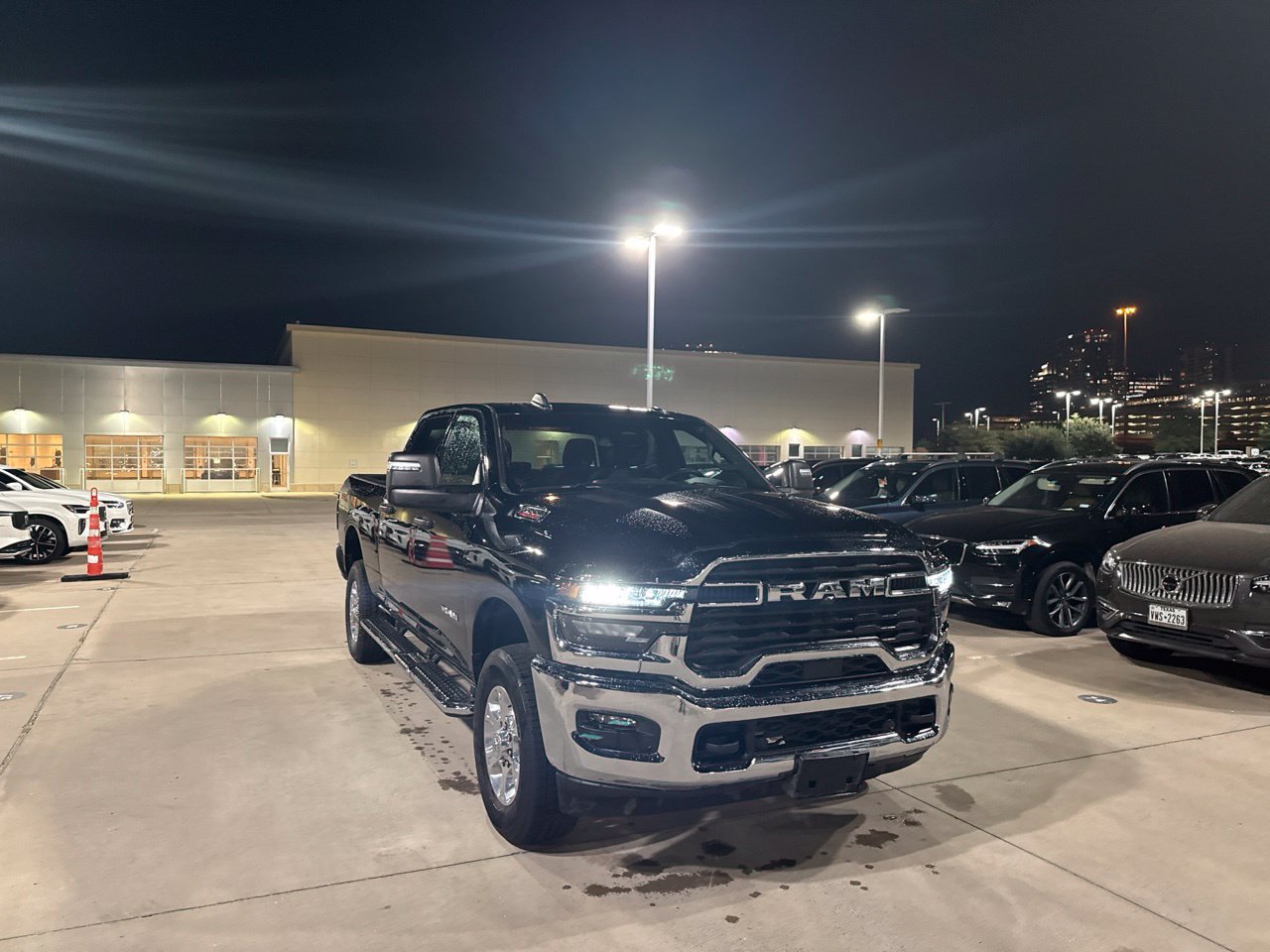 Used 2026 RAM 2500 Big Horn AWD/4WD image 6