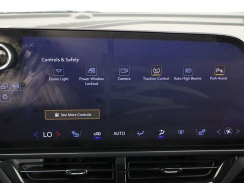 Used 2024 Chevrolet Equinox EV RS w/ LPO, Trailering Package image 29