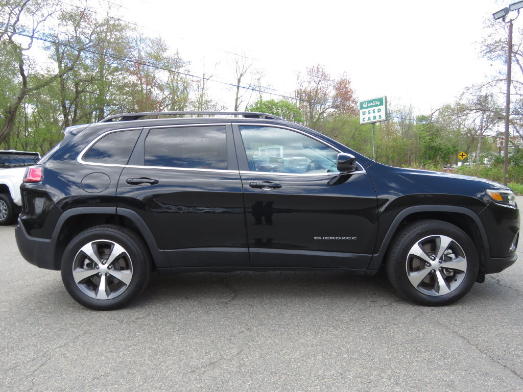 Used 2022 Jeep Cherokee Limited AWD/4WD image 4