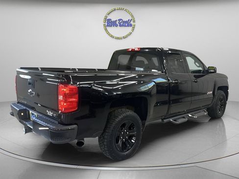 Used 2017 Chevrolet Silverado 1500 LT w/ Midnight Edition AWD/4WD image 4
