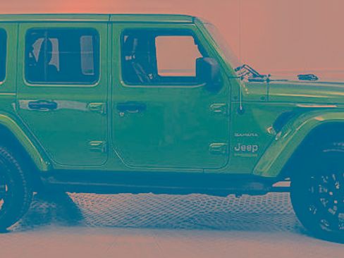 Used 2021 Jeep Wrangler Unlimited Sahara w/ Cold Weather Group image 2