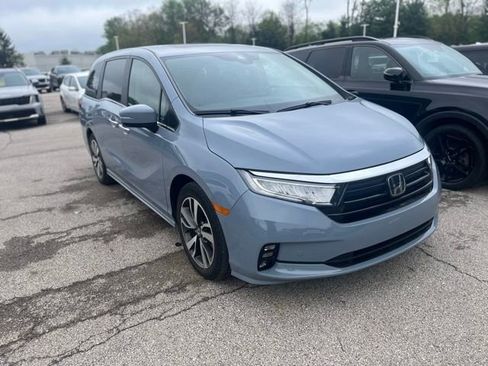 Used 2024 Honda Odyssey Touring image 2