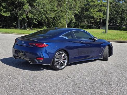 Used 2018 INFINITI Q60 Red Sport 400 w/ Pro Active Package RWD image 5