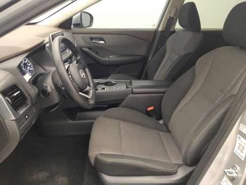 Used 2022 Nissan Rogue SV image 17