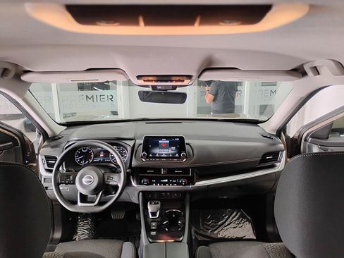 Used 2024 Nissan Rogue SV FWD image 20